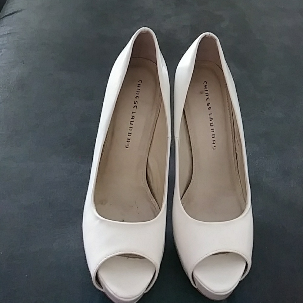 Peep toe heels